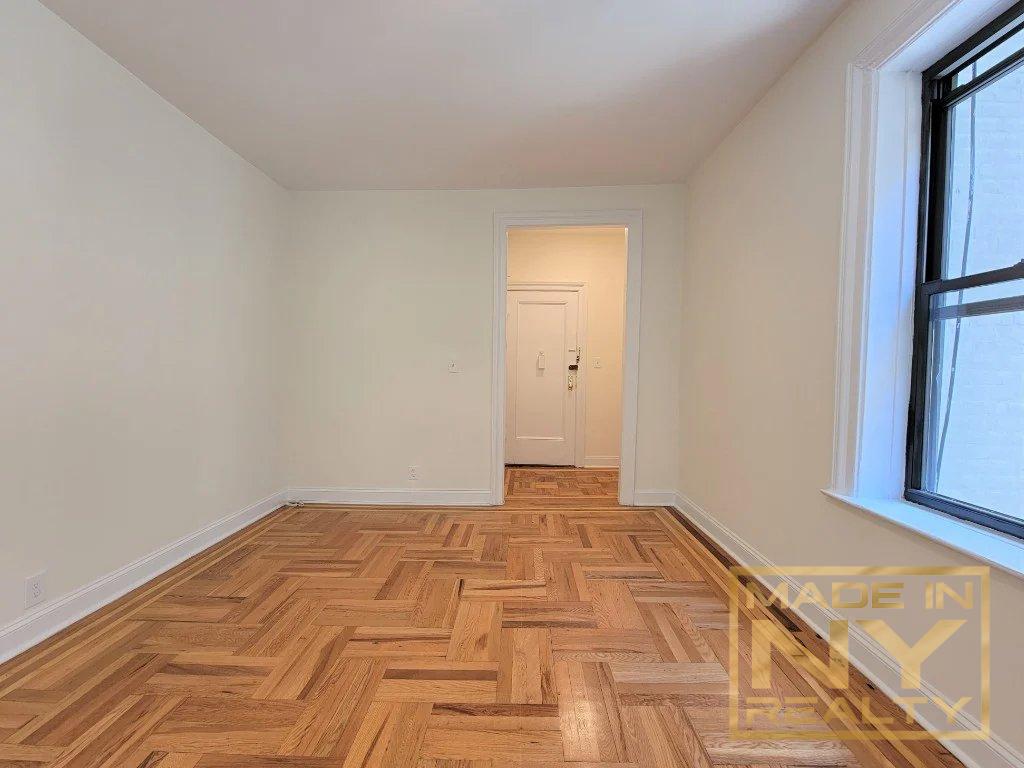 30-64 34th Street 2e Property Photo 5