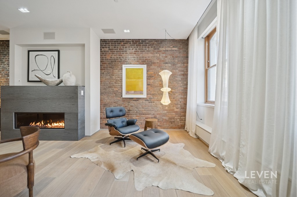 55 Warren Street 4 Property Photo 4