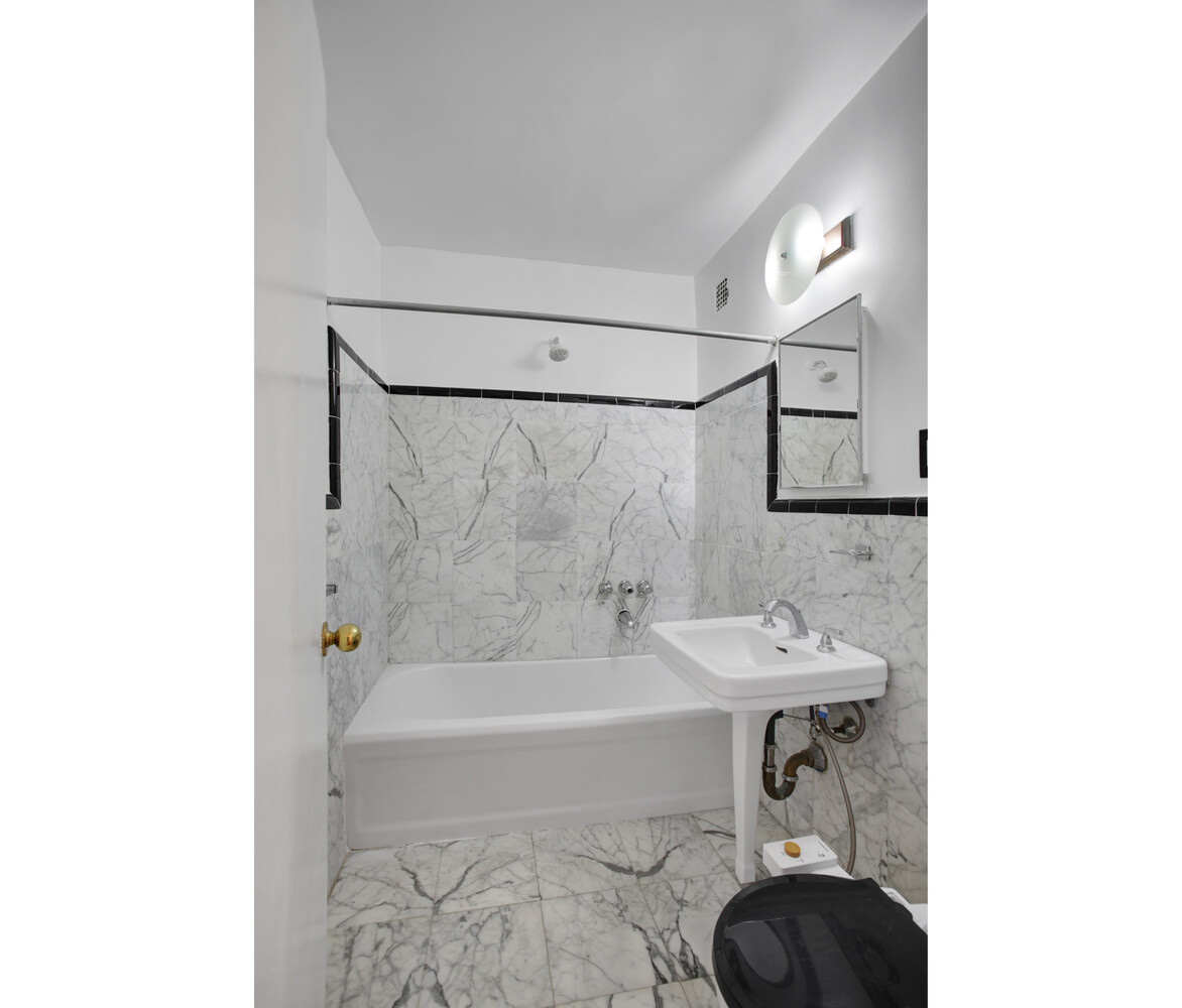 101 Lafayette Avenue 7e Property Photo 6