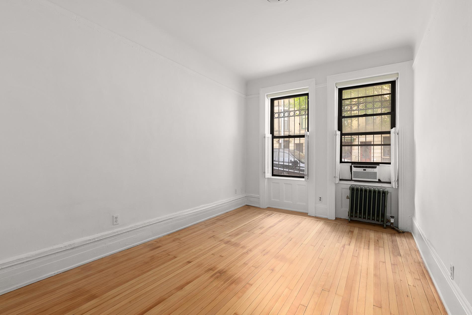 615 W 113th Street 16 Property Photo 5