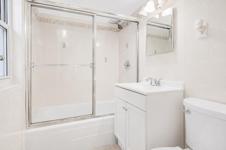 240 E 55th Street 11g Property Photo 9