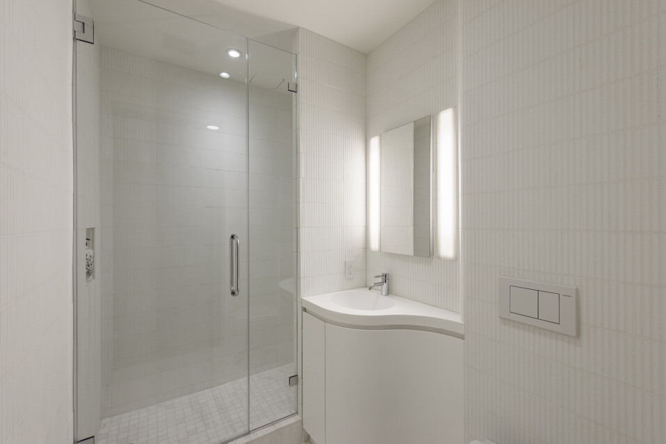 524 W 19th Street 1a Property Photo 13