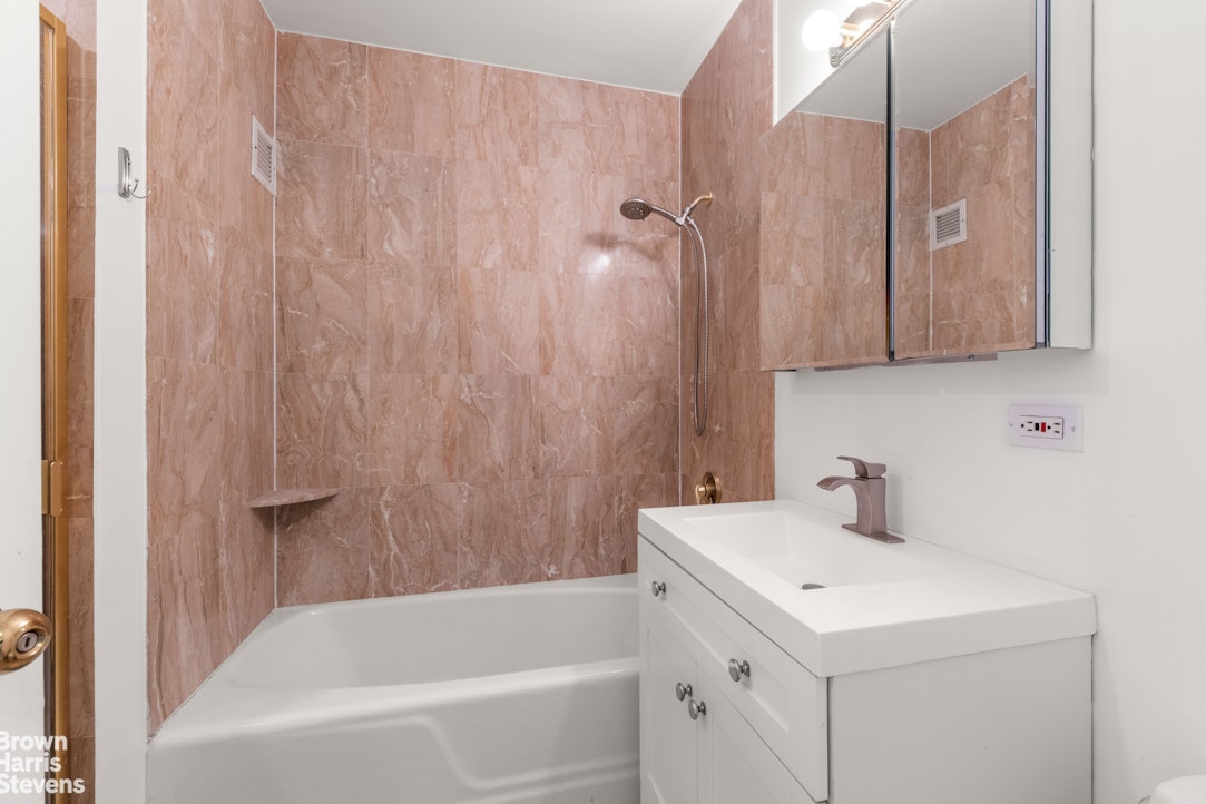 201 W 72nd Street 8k Property Photo 6