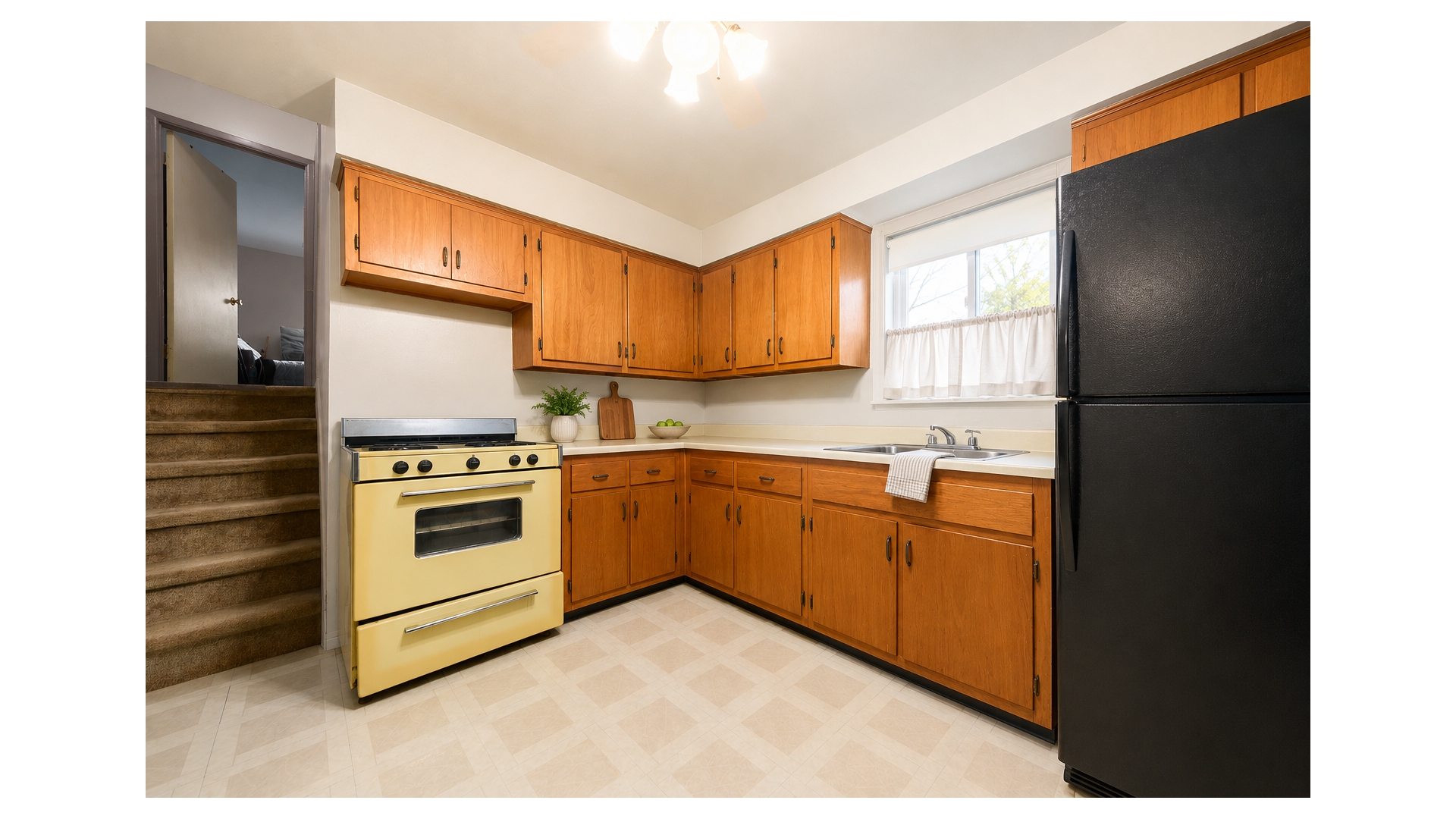 1250 E 57th Street Property Photo 9