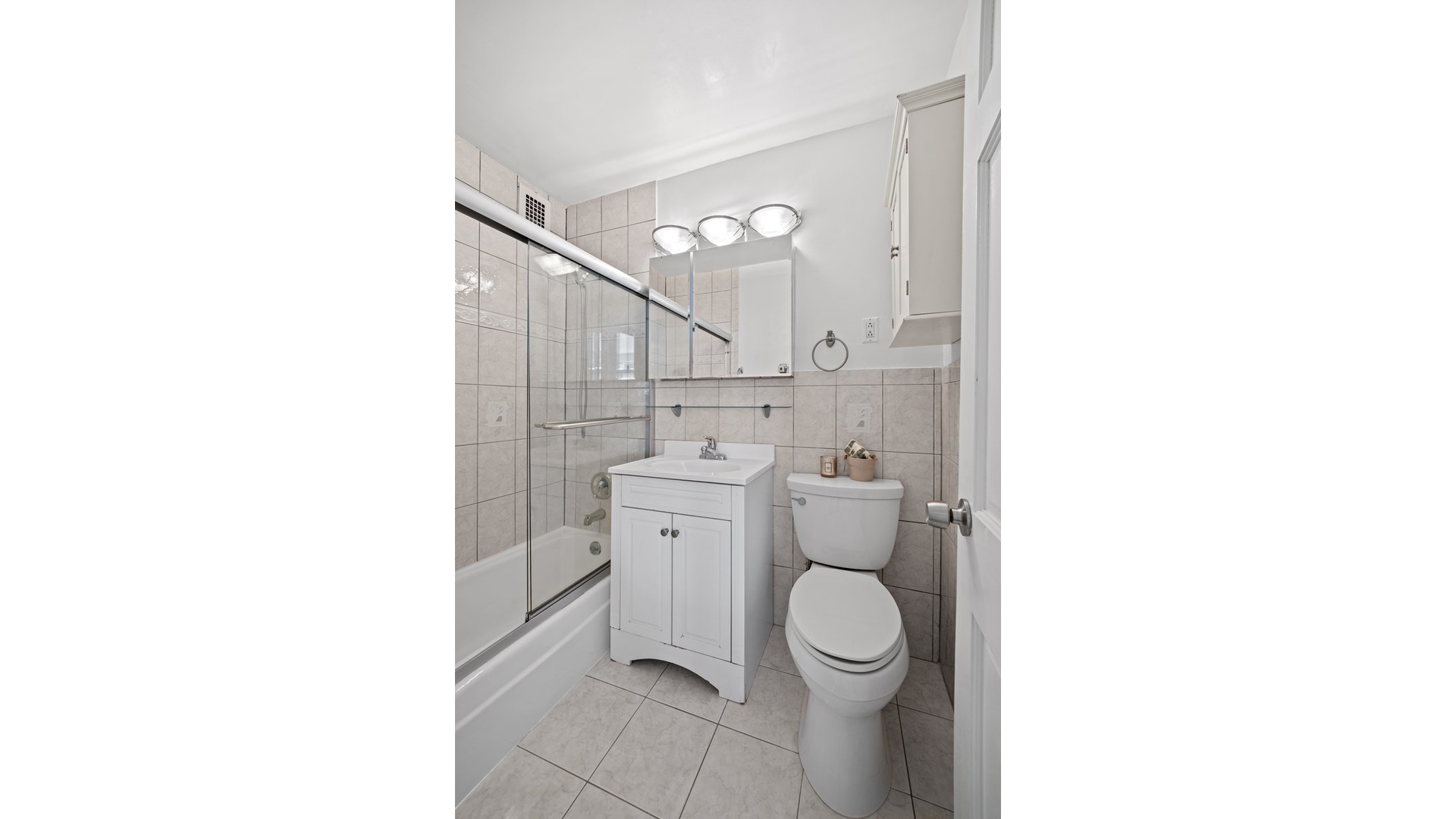 555 Kappock Street 12a Property Photo 11