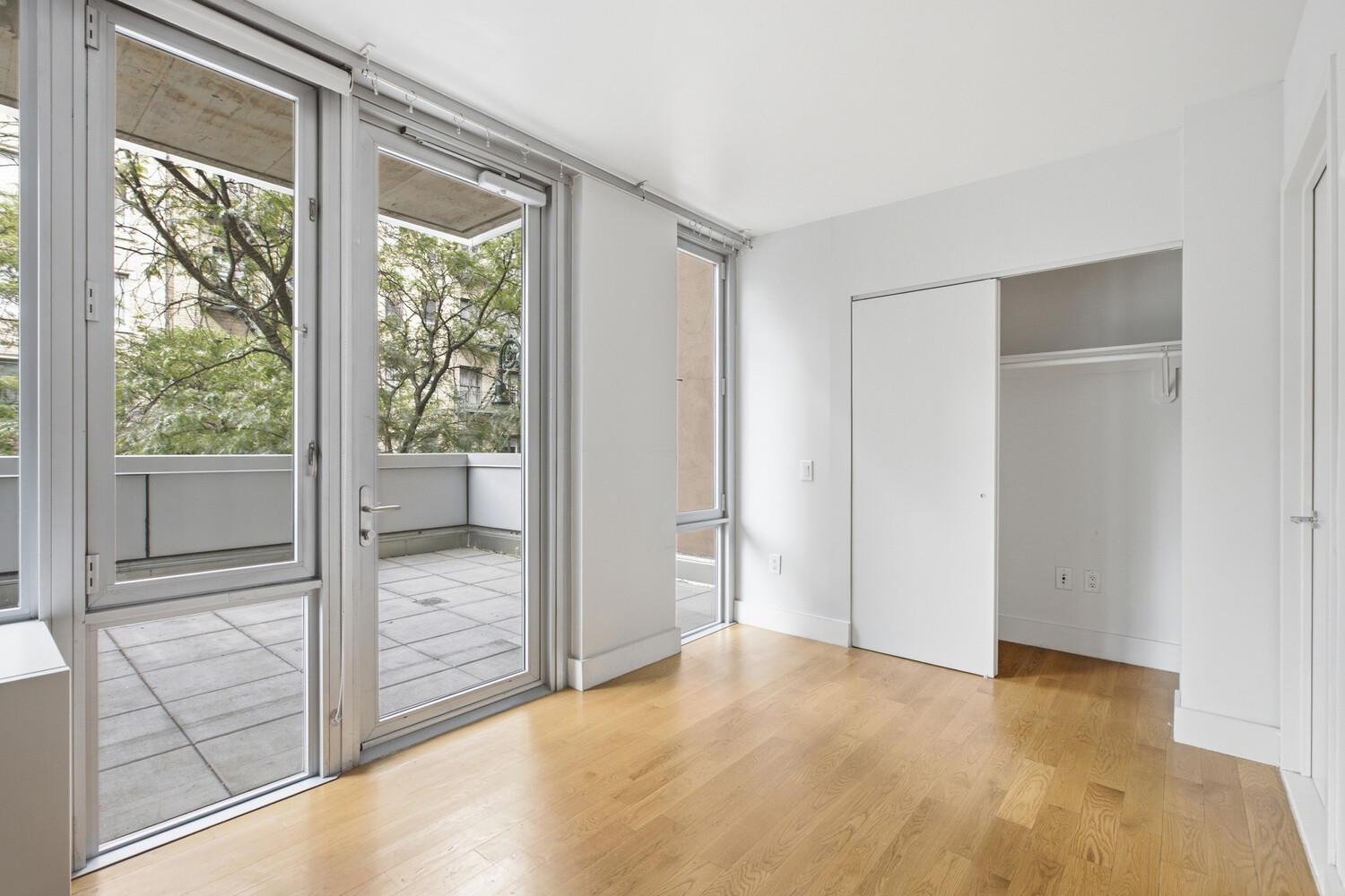 464 W 44th Street 3h Property Photo 6