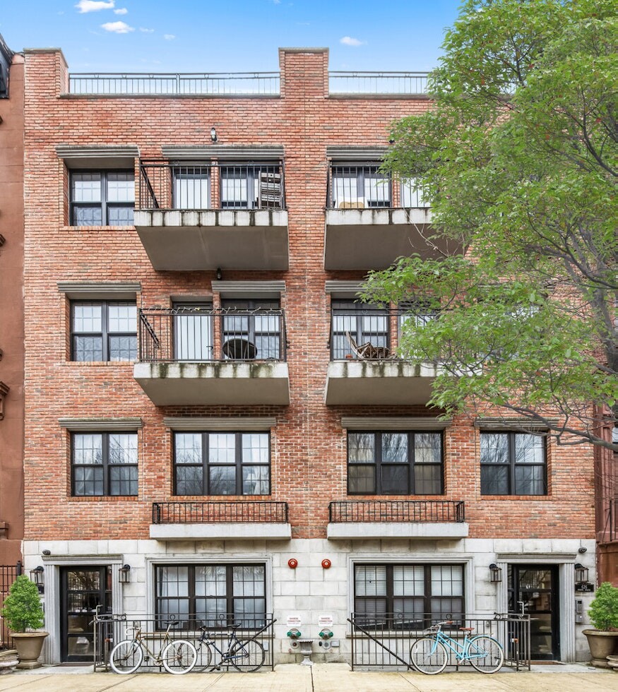 626 Greene Avenue Property Photo 1