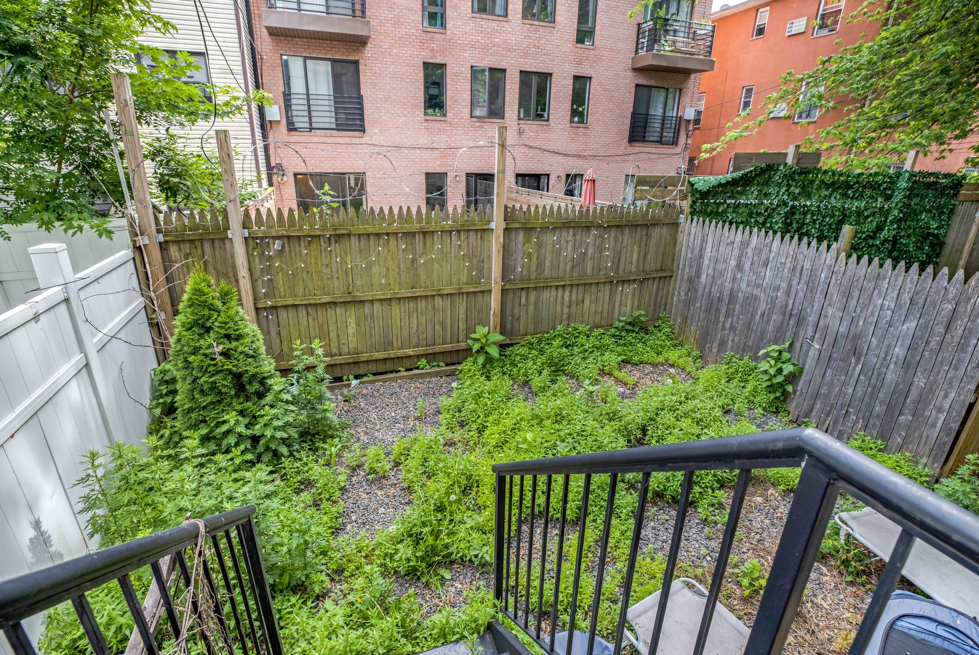 248 Bainbridge Street 2 Property Photo 3