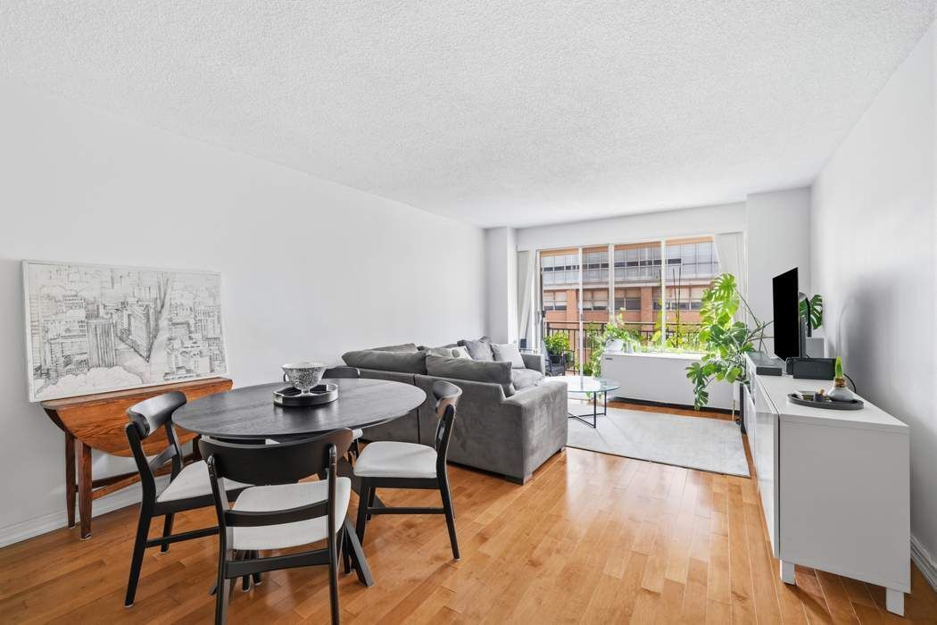 132 E 35th Street 7g Property Photo 1