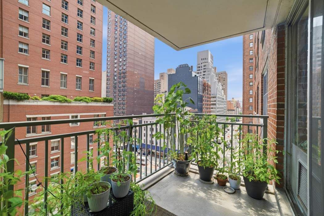 132 E 35th Street 7g Property Photo 2