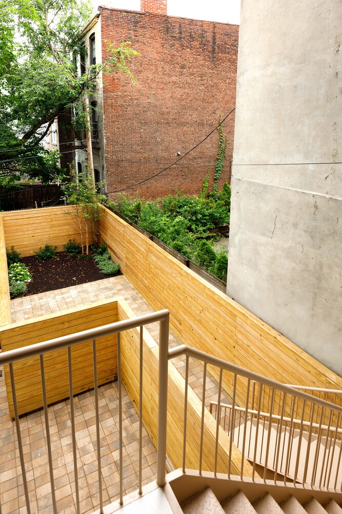 269 Bainbridge Street 2b Property Photo 8