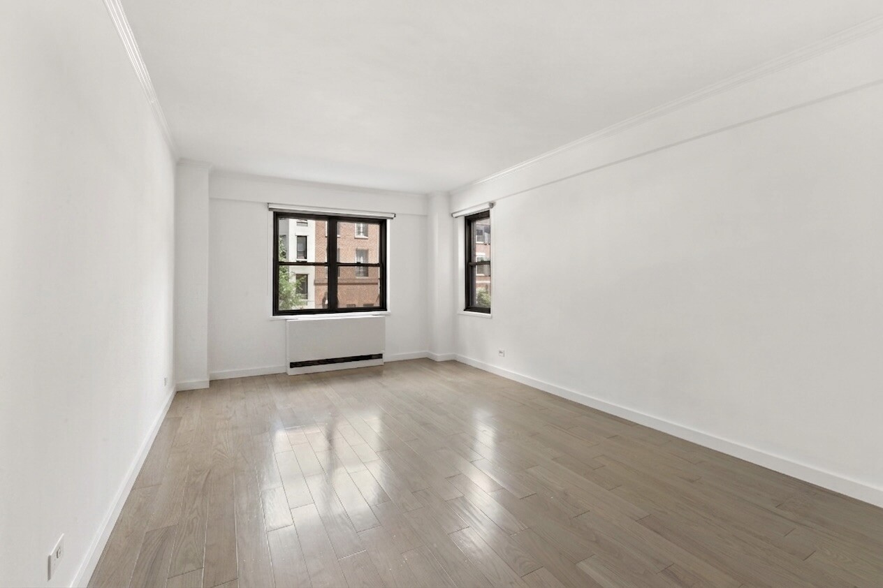16 Sutton Place 2b Property Photo 5