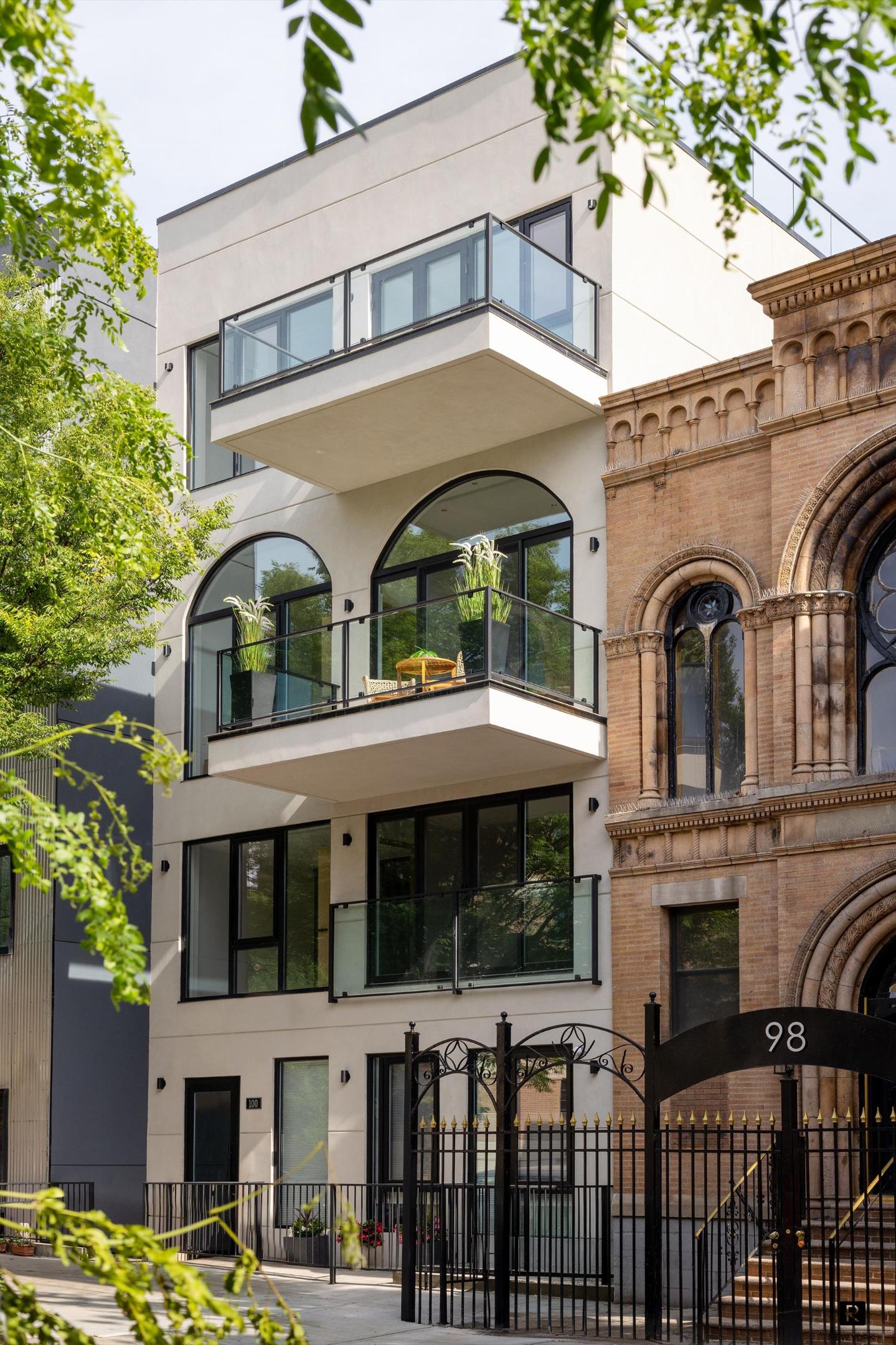 100 Scholes Street 2-b Property Photo 7