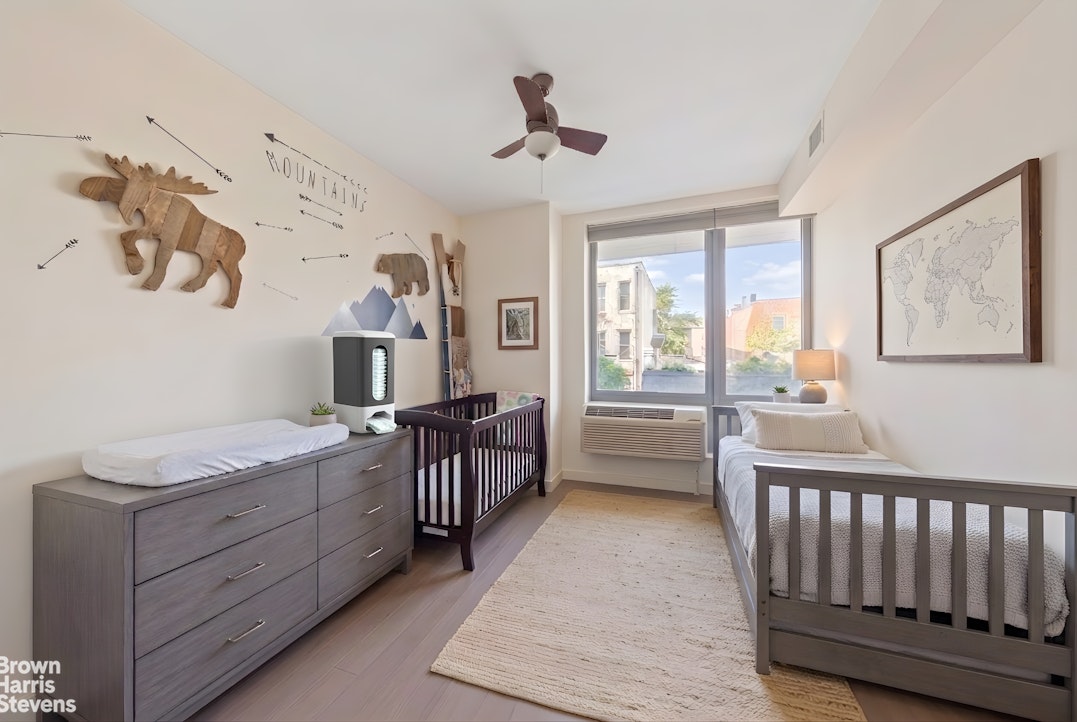 5-49 Borden Avenue 2b Property Photo 35