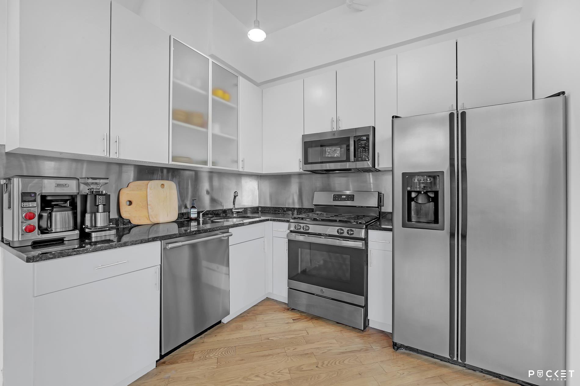 176 Johnson Street 4-a Property Photo 10