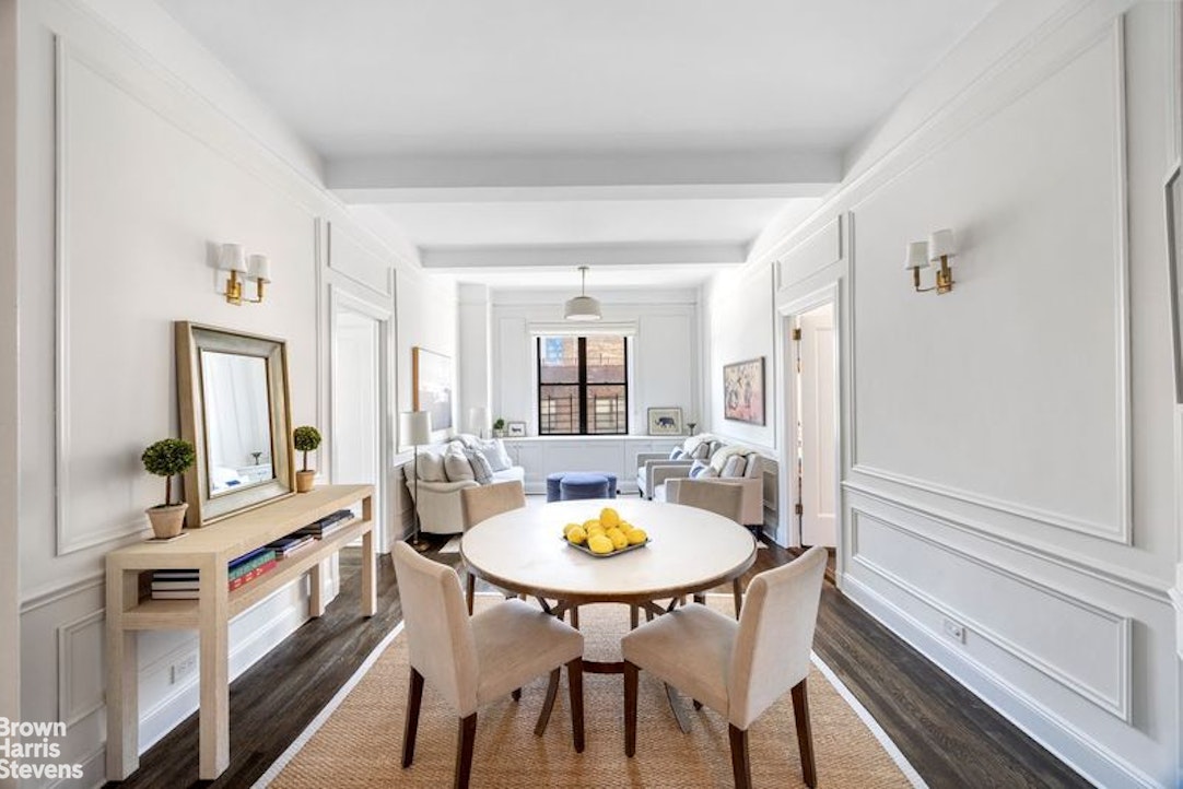1349 Lexington Avenue 8g Property Photo 1