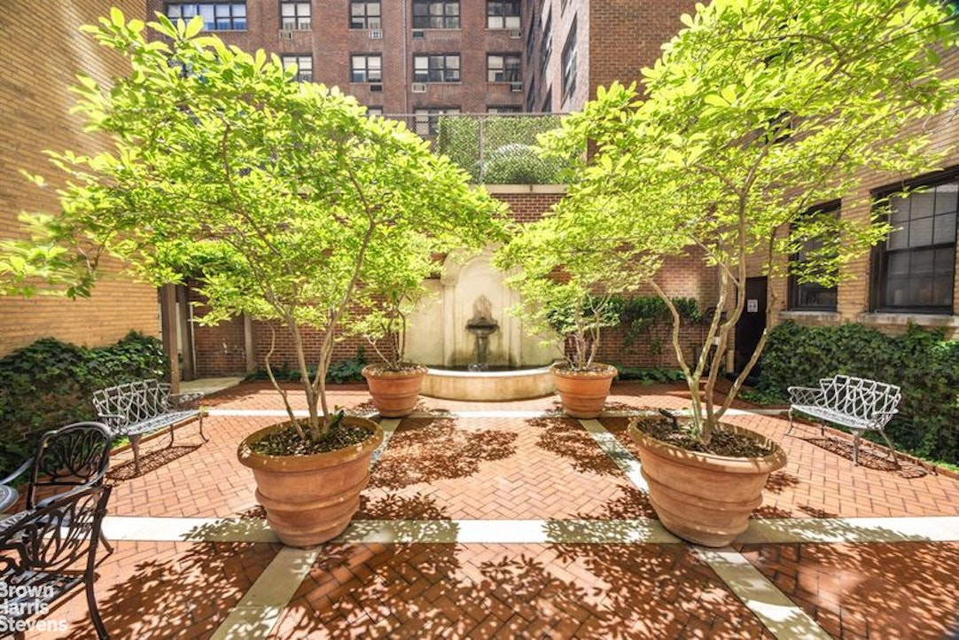 1349 Lexington Avenue 8g Property Photo 8
