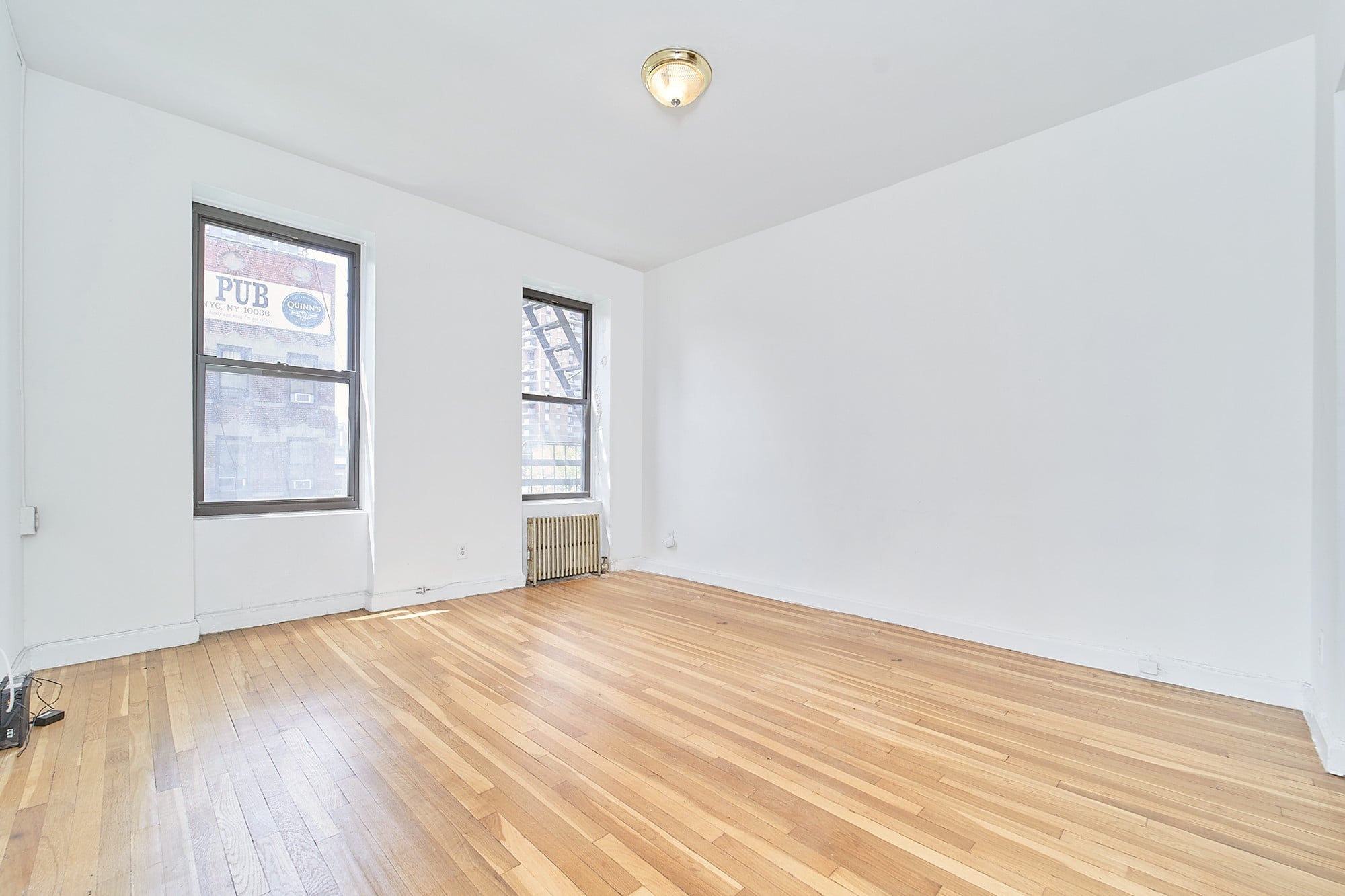 353 W 44th Street 4A Property Photo 1