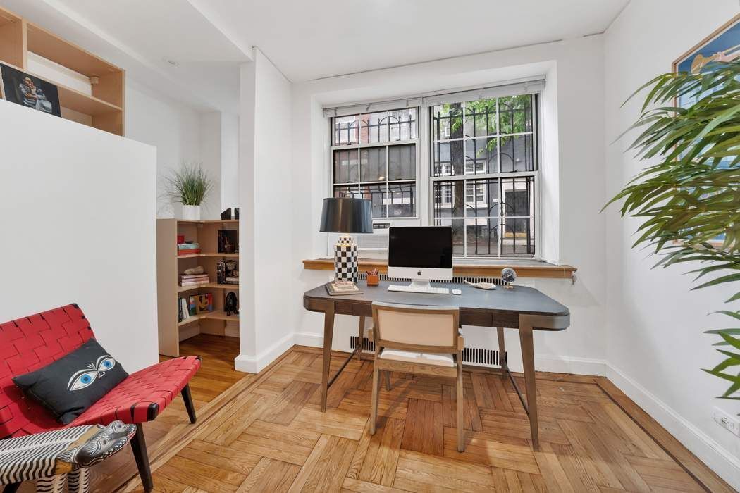 25 Minetta Lane 1jk Property Photo 2