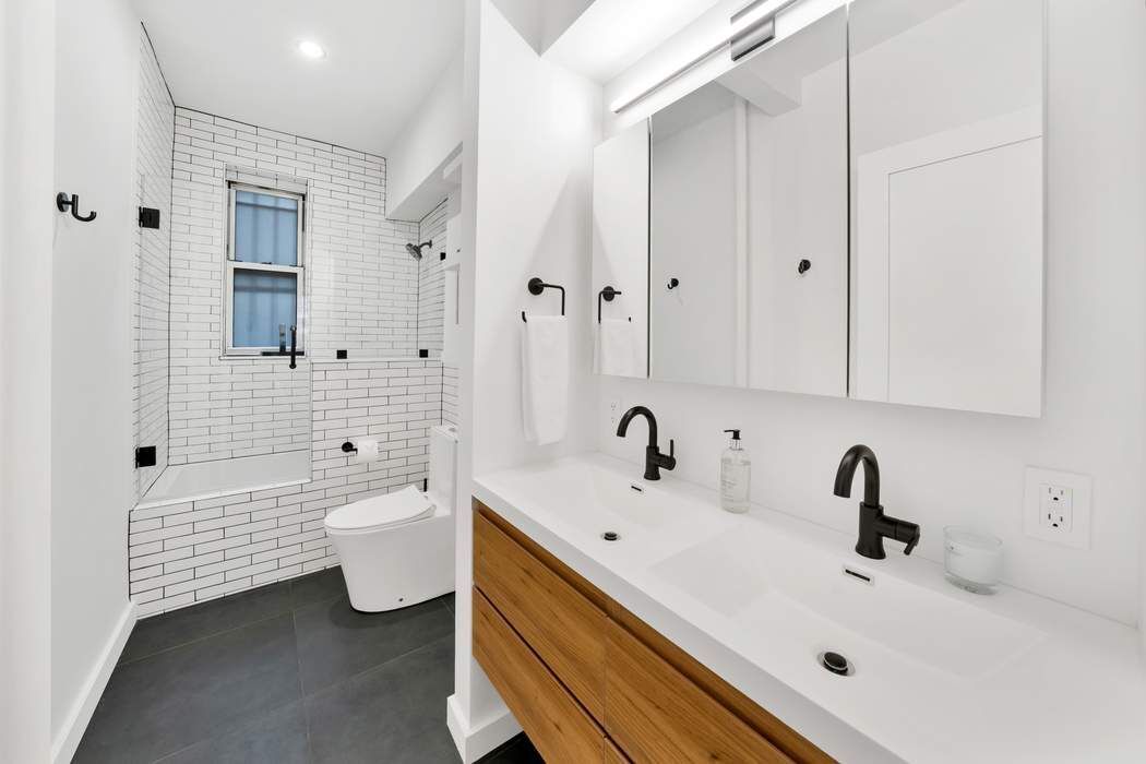 25 Minetta Lane 1jk Property Photo 6