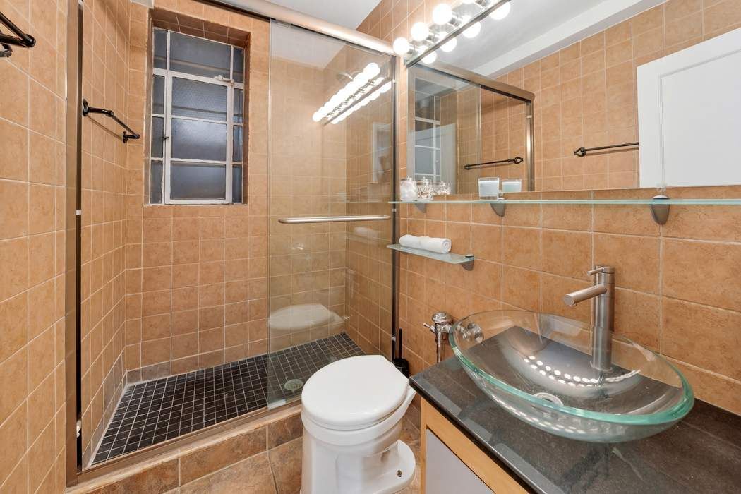 25 Minetta Lane 1jk Property Photo 7