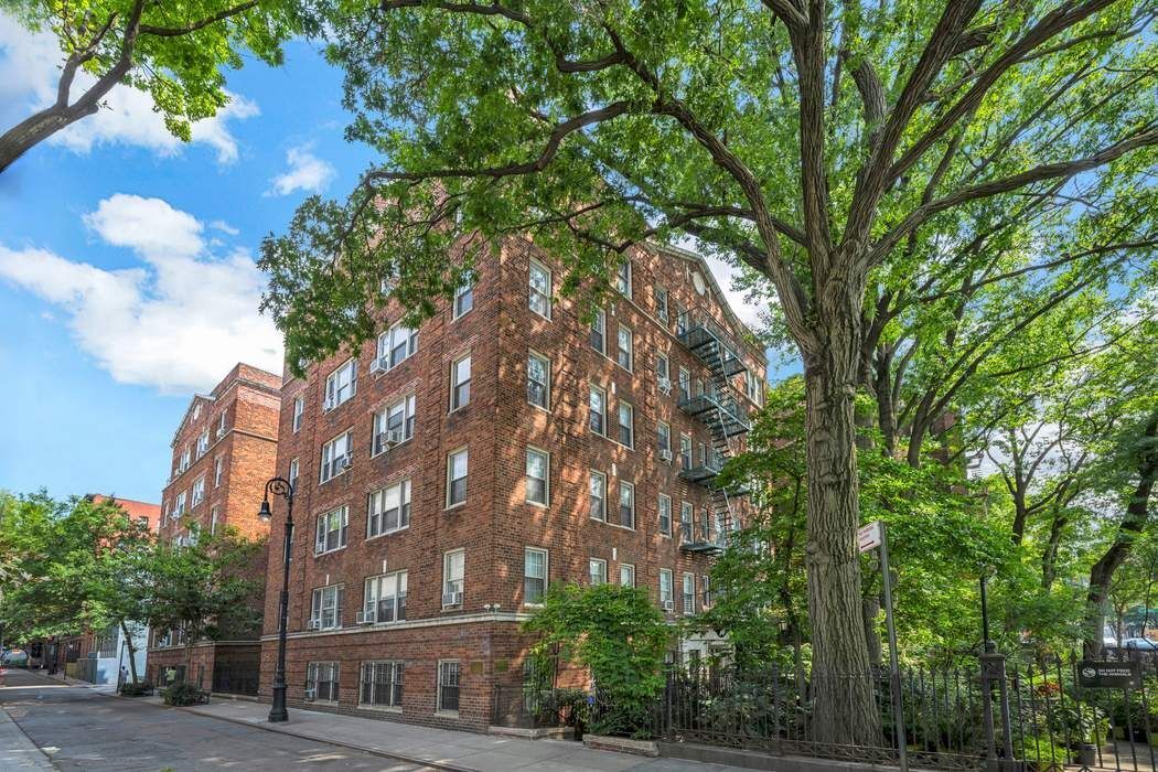 25 Minetta Lane 1jk Property Photo 10