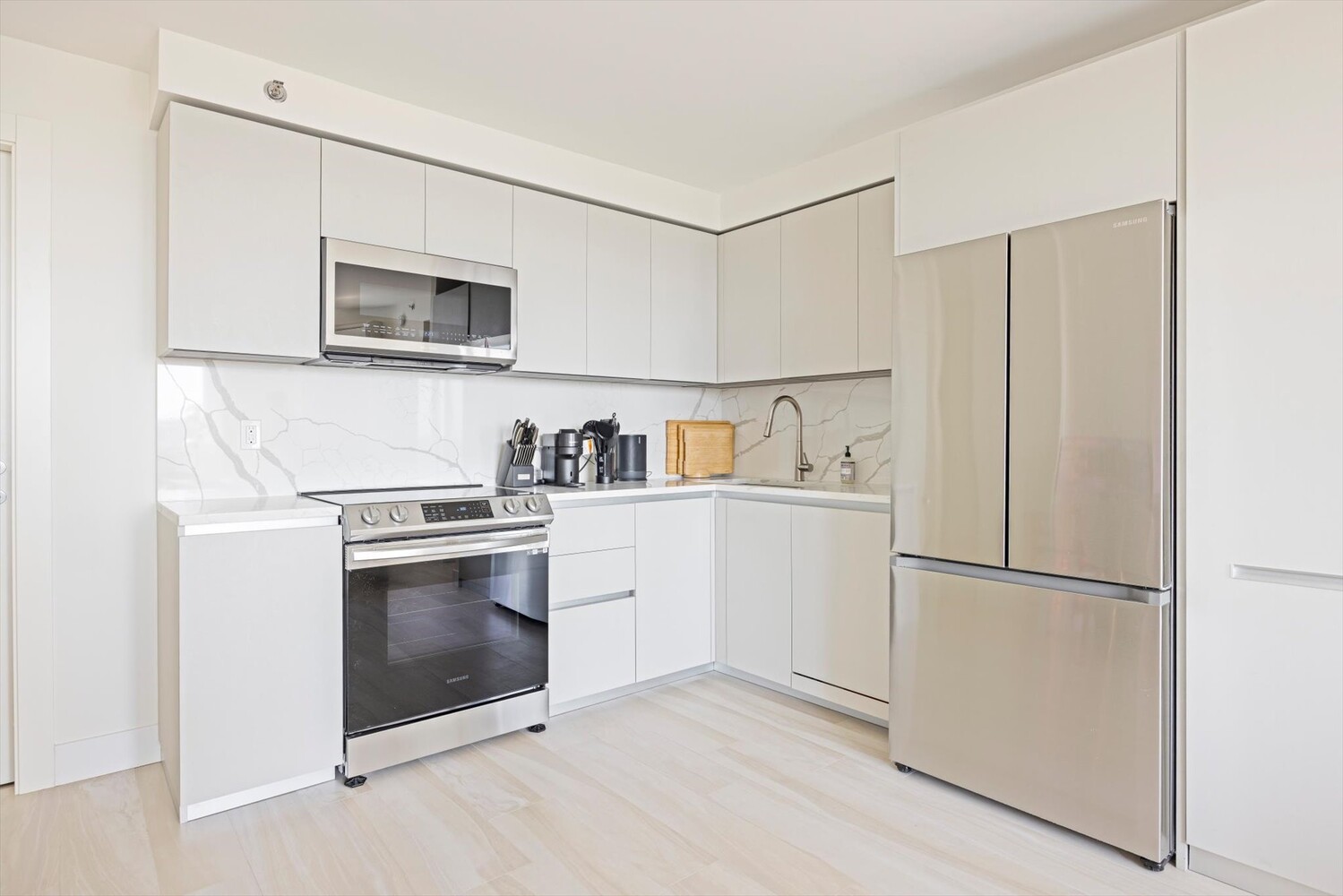 733 Ocean Parkway 9b Property Photo 3