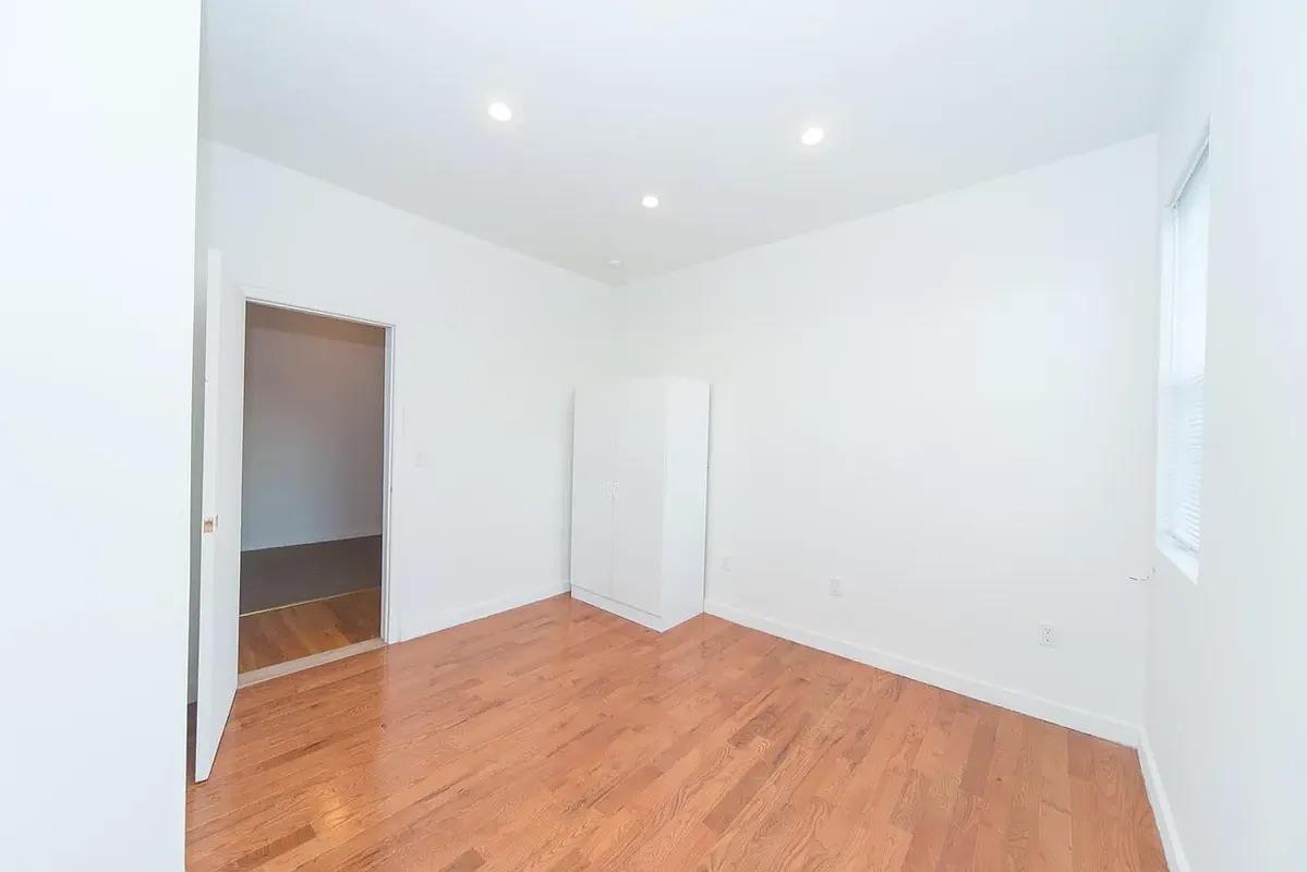 427 Humboldt Street Property Photo 16