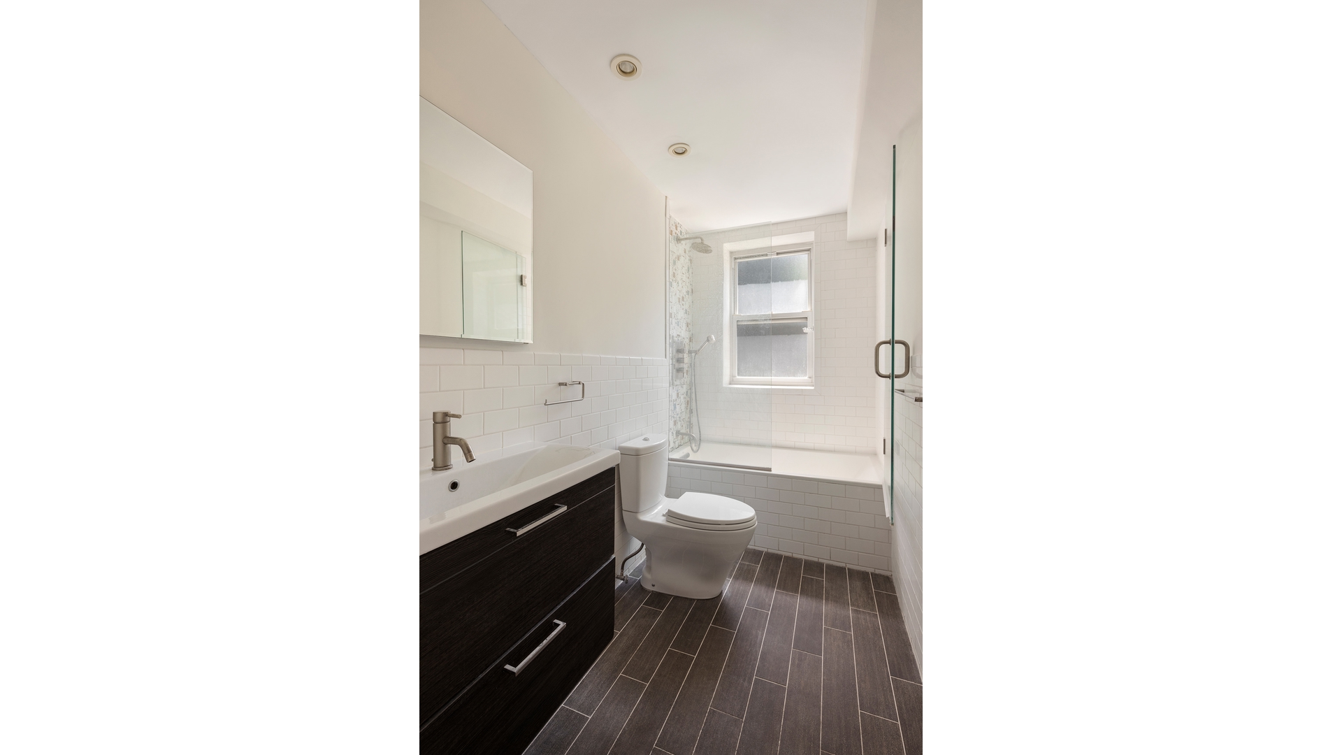 60 E 9th Street 316 Property Photo 5