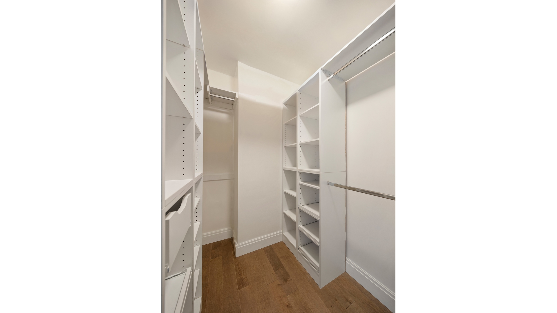 60 E 9th Street 316 Property Photo 8