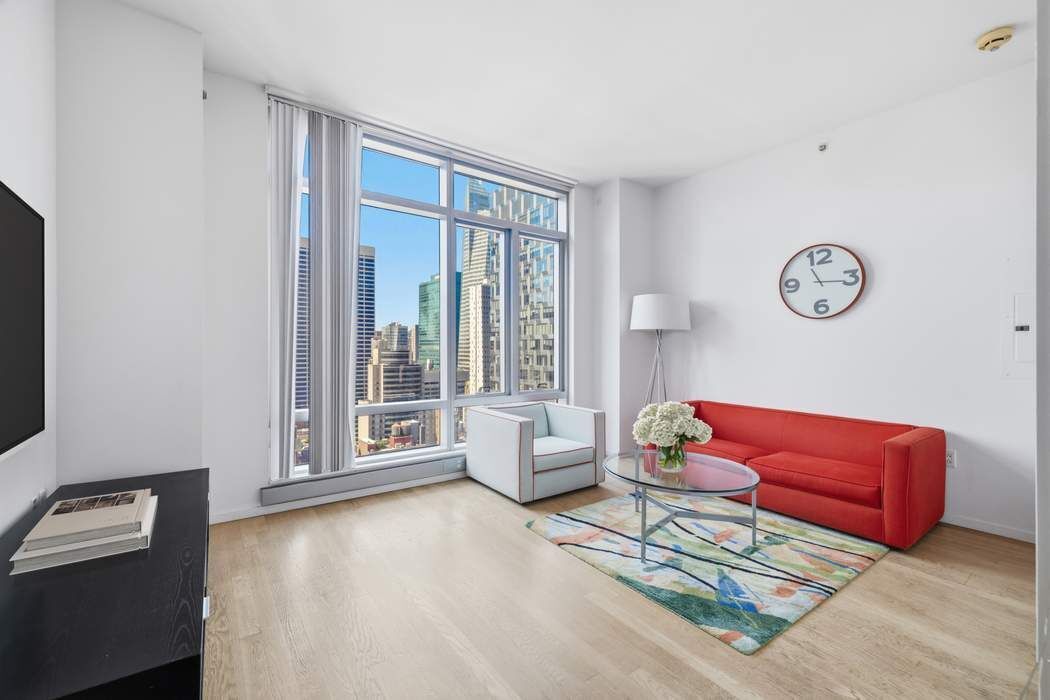 18 W 48th Street 31D Property Photo 1