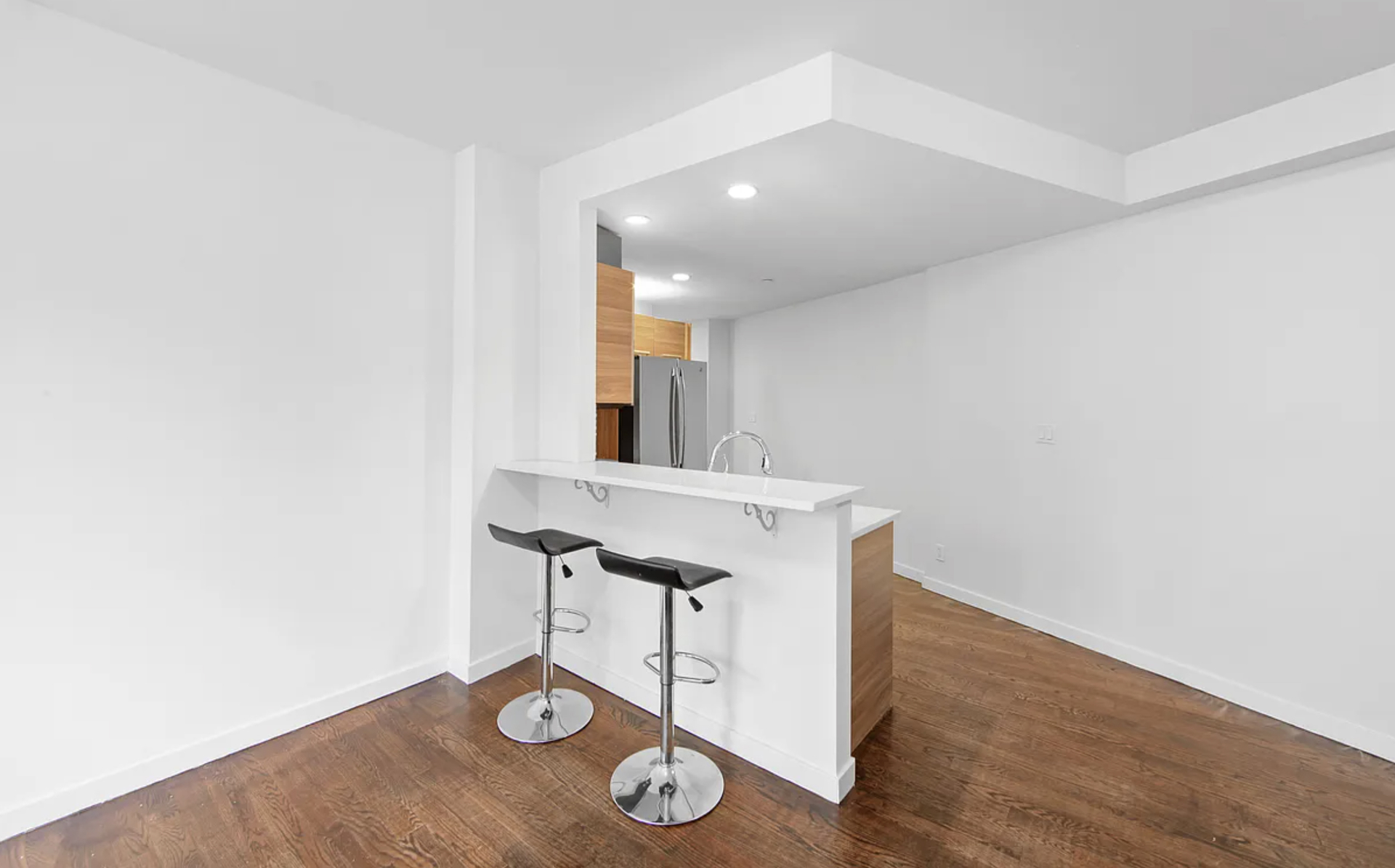 2833 Ocean Parkway 2/3c Property Photo 3