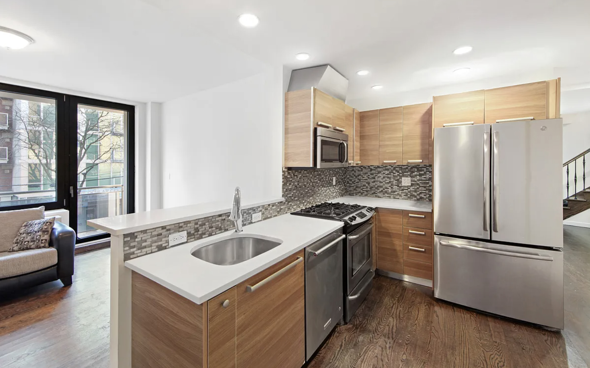 2833 Ocean Parkway 2/3c Property Photo 4