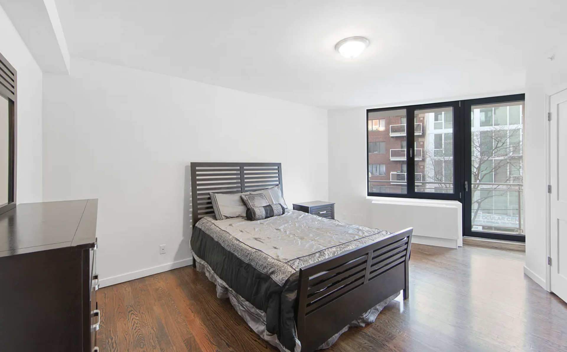 2833 Ocean Parkway 2/3c Property Photo 7