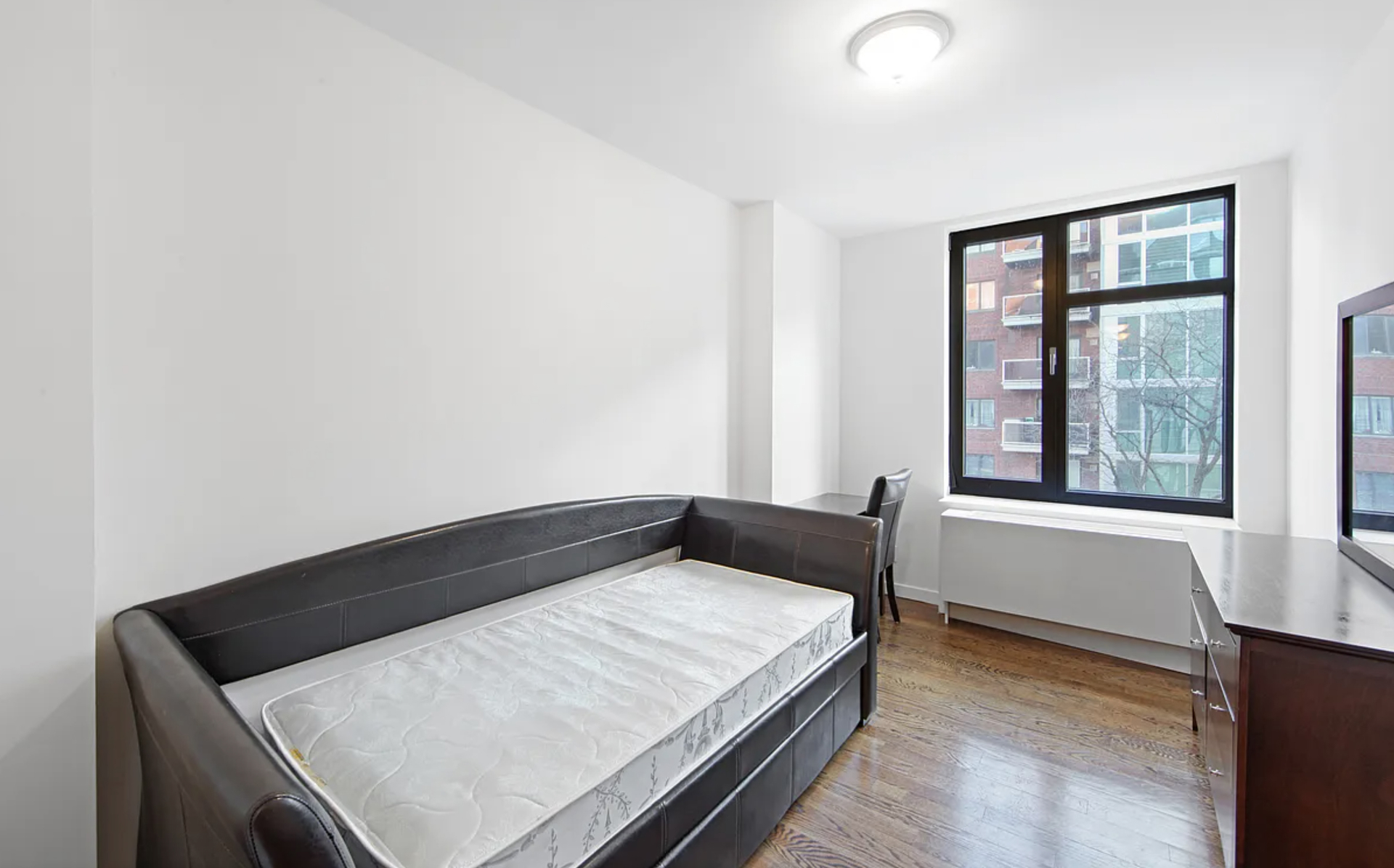 2833 Ocean Parkway 2/3c Property Photo 11