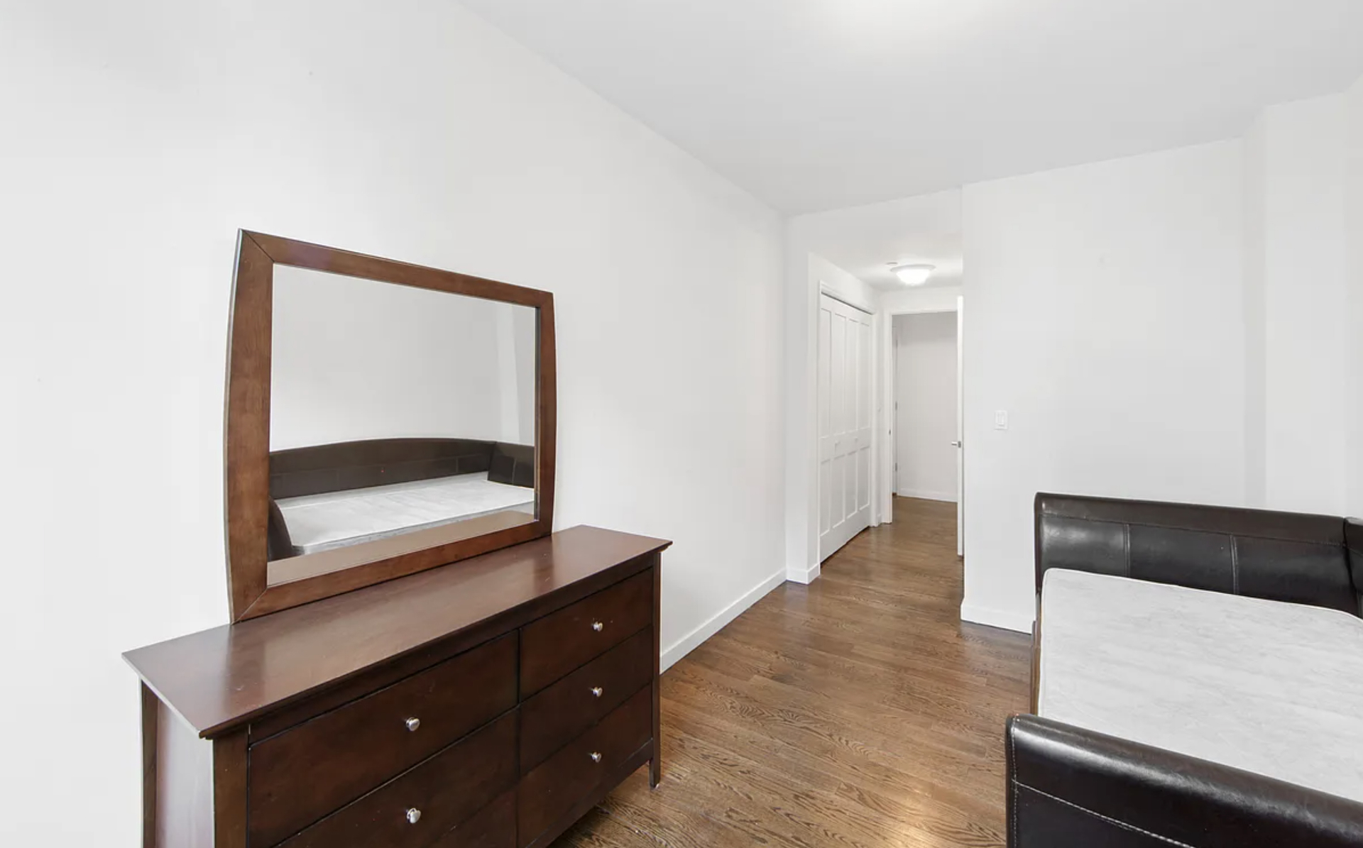 2833 Ocean Parkway 2/3c Property Photo 12