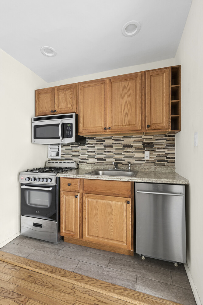 1420 York Avenue 4b Property Photo 3