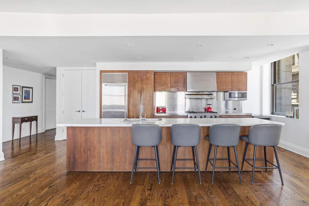 150 Nassau Street 15b Property Photo 4
