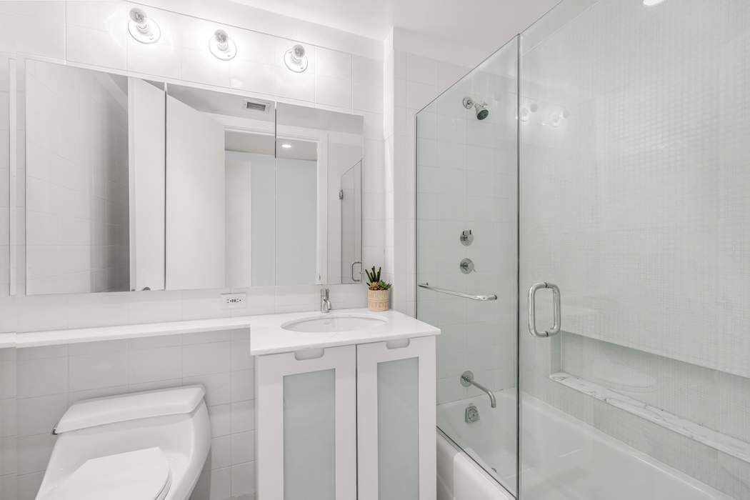 150 Nassau Street 15b Property Photo 8