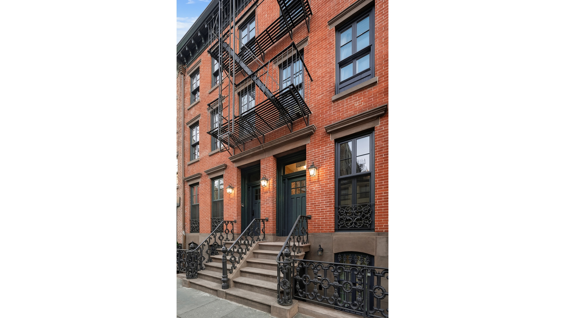 158 W 10th Street 1 Property Photo 1