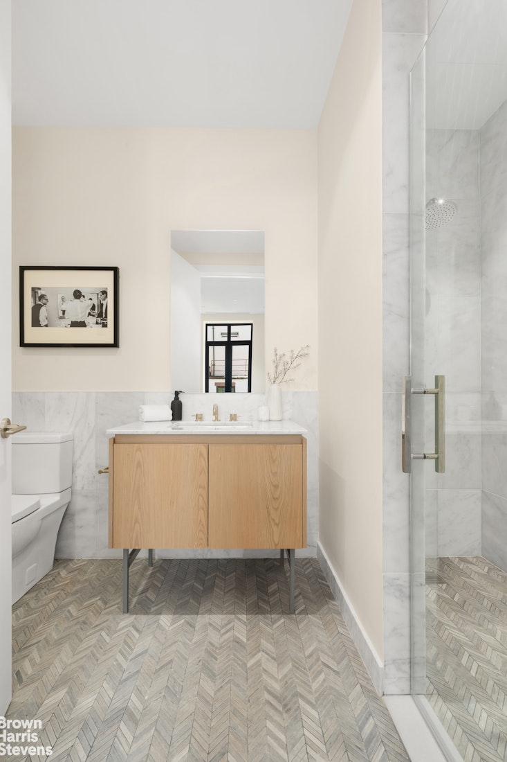 435 W 19th Street 3c Property Photo 8