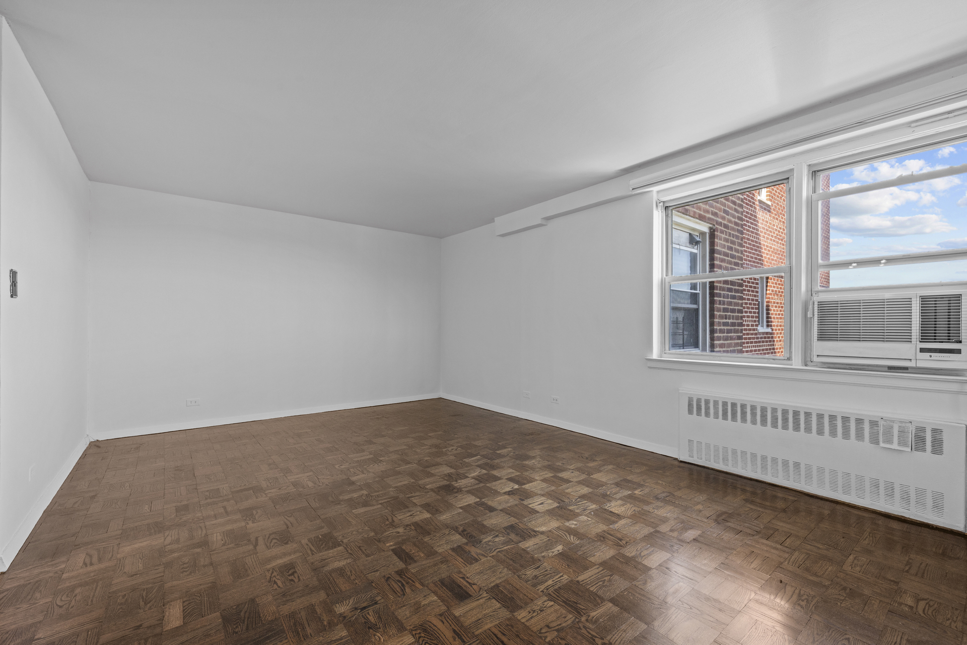 3135 Johnson Avenue 11j Property Photo 4