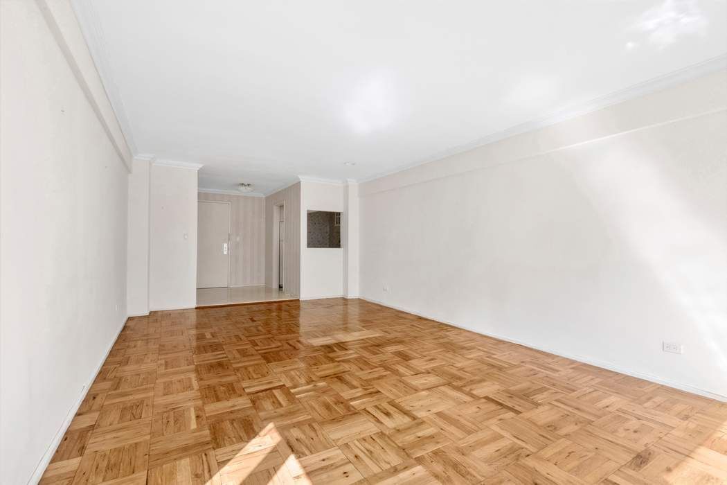 425 E 63rd Street E9g Property Photo 4