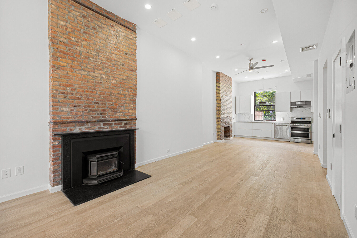 774 Greene Avenue Th Property Photo 2