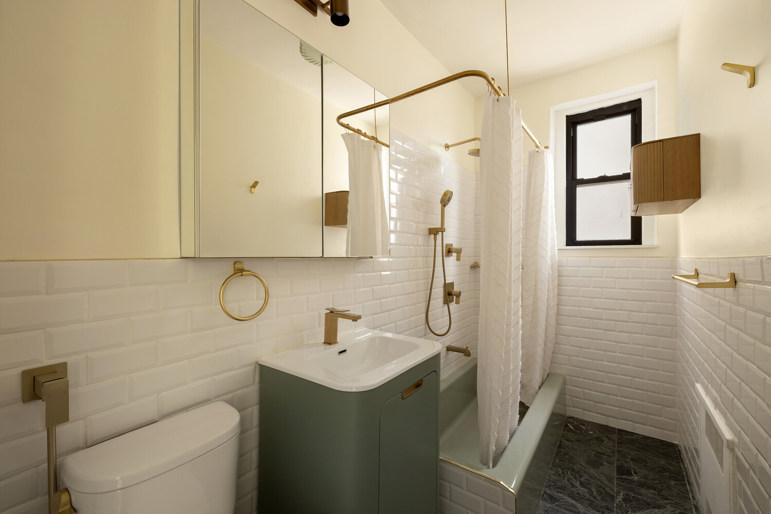 125 Ocean Avenue 5h Property Photo 4