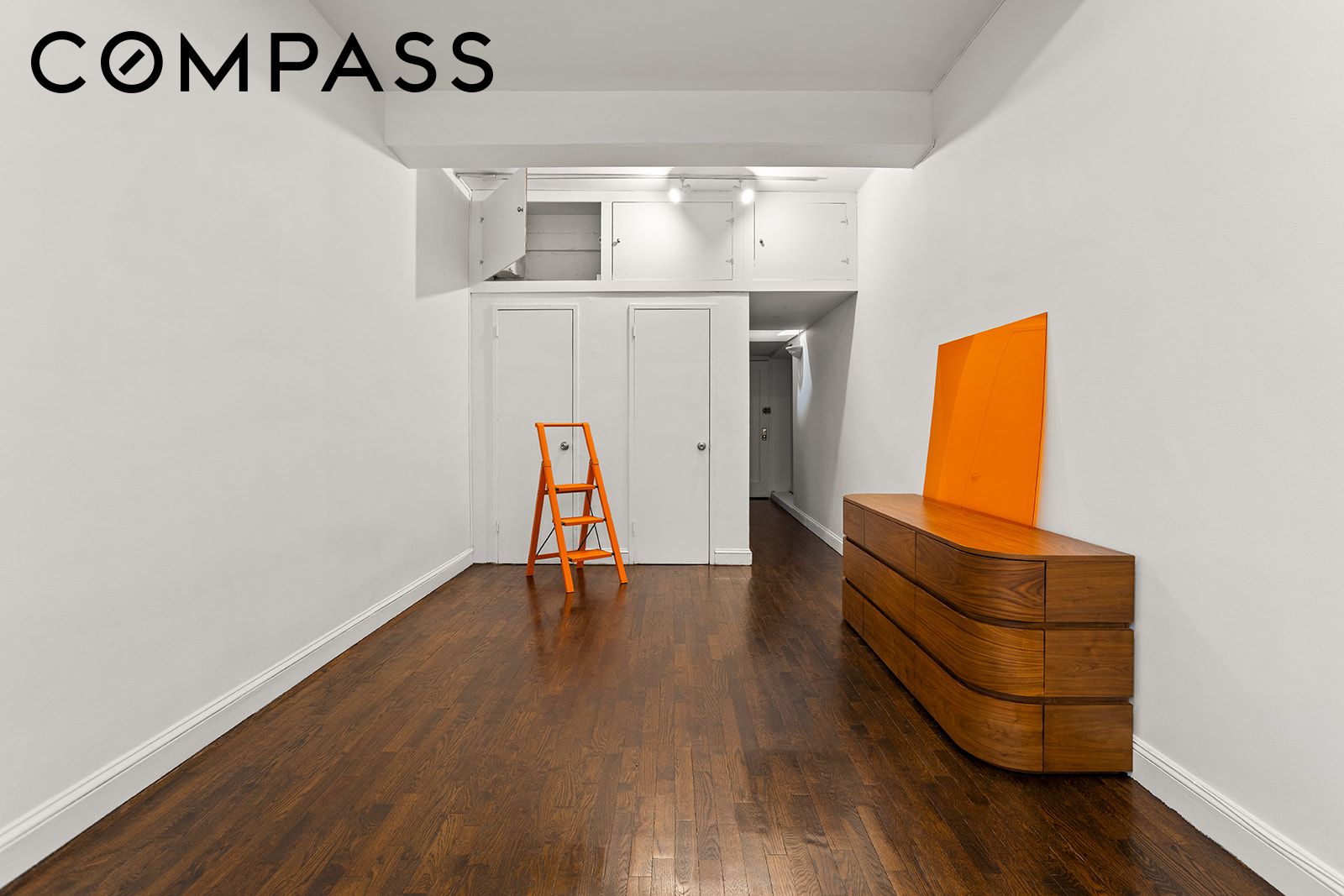 180 Thompson Street Le Property Photo 2