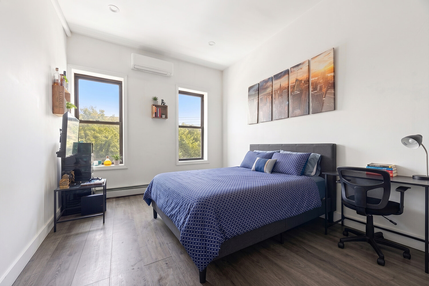 354 Montauk Avenue Property Photo 14