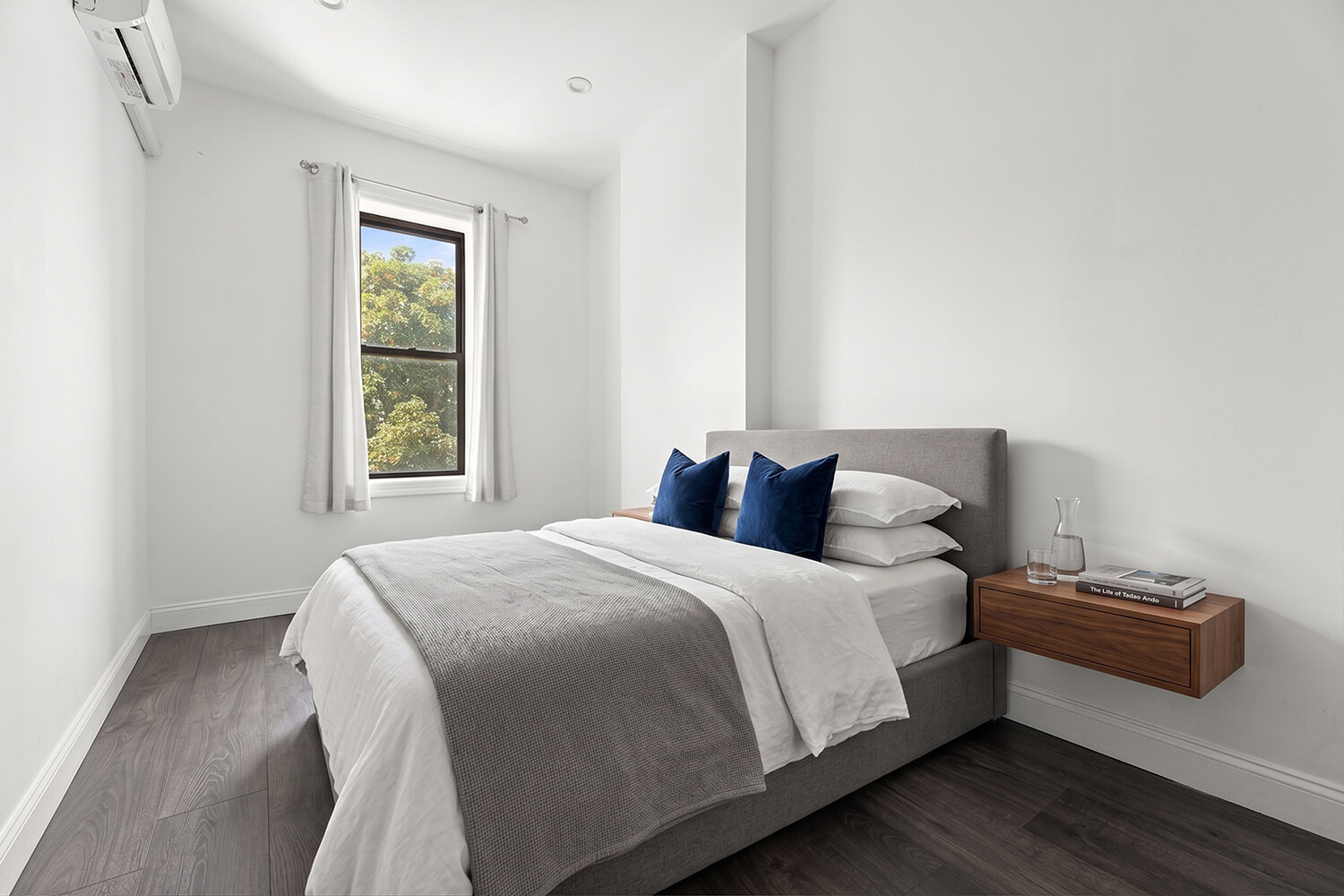 354 Montauk Avenue Property Photo 16