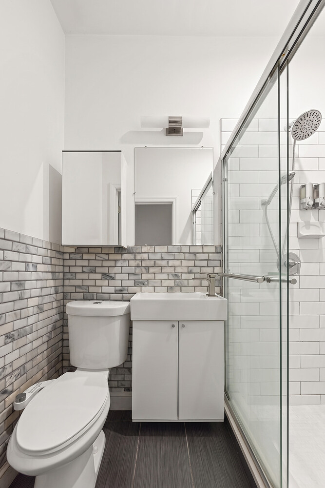 354 Montauk Avenue Property Photo 17