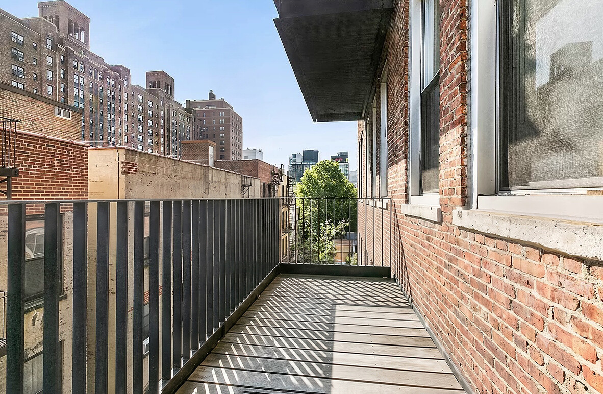 420 W 25th Street 4g Property Photo 8